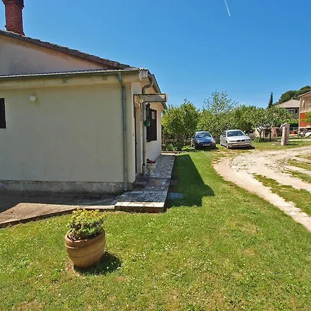 Appartamento Ljerka 1095 Pola